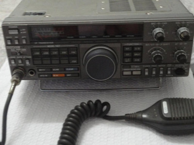 Rádio HF Kenwood mod.TS-440S — Miniatura 1