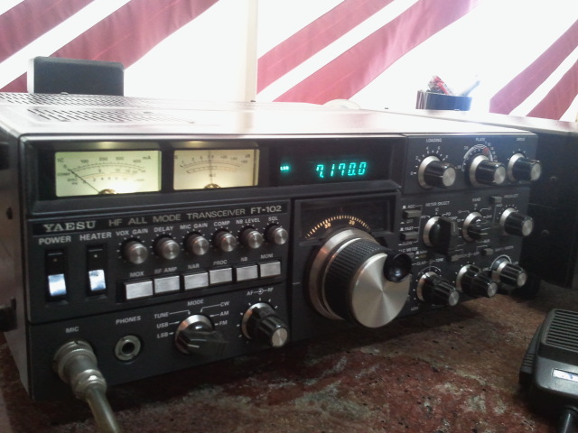 FT-102 +VFO REMOTO — Foto 6