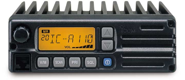 radio para piloto icom ic a 110 ,show de bola transmite em aviaçao !!! aceito troca — Foto 1