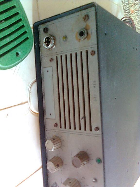 Radio comercial Telefunken RTH-220