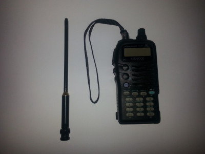 HT Kenwood TH-G71 Dual-Band vendido — Miniatura 2