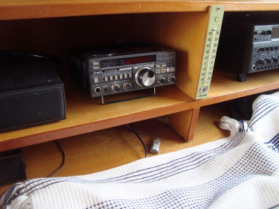 Transceptor HF Yaesu FT-757 GXII — Miniatura 1