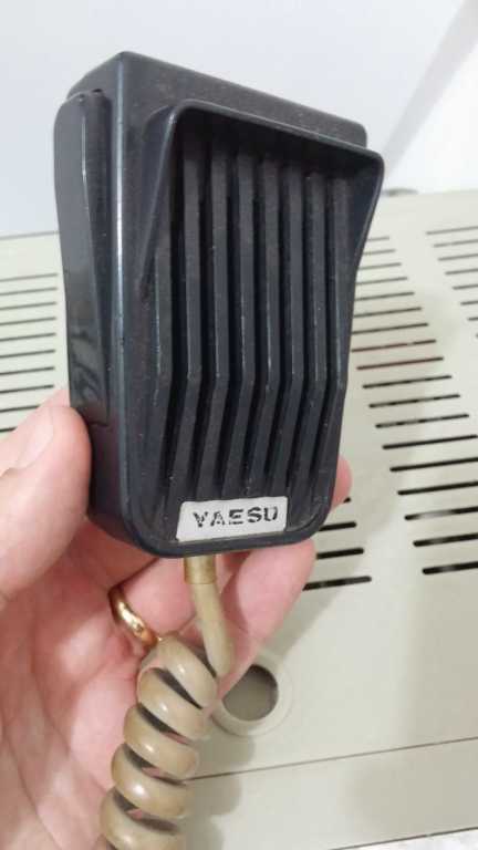 Yaesu FT-101 (primeira edição, segunda série) R$ 1000,00 — Foto 2
