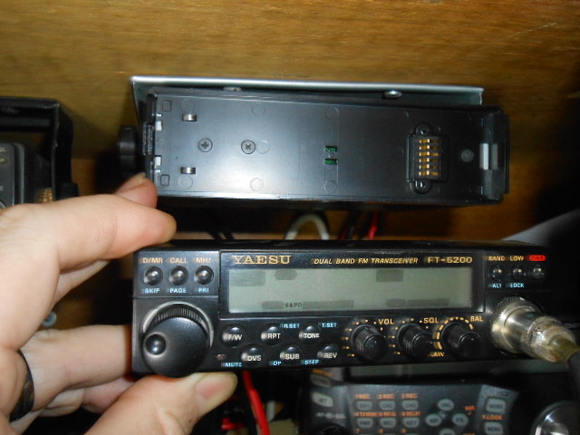Vendo Yaesu FT5200 com frente removível — Foto 4