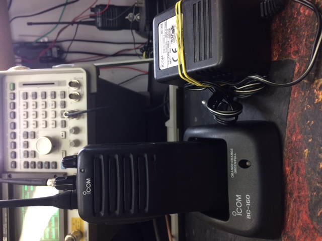 HT ICOM IC-F24 UHF COMPLETO — Foto 2