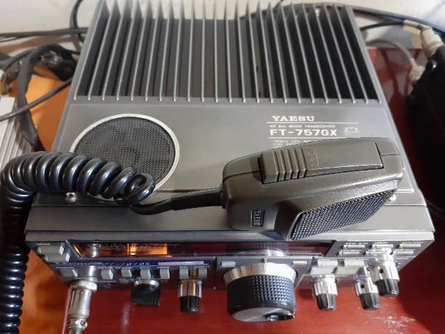 FT-757GX  - YAESU — Foto 3