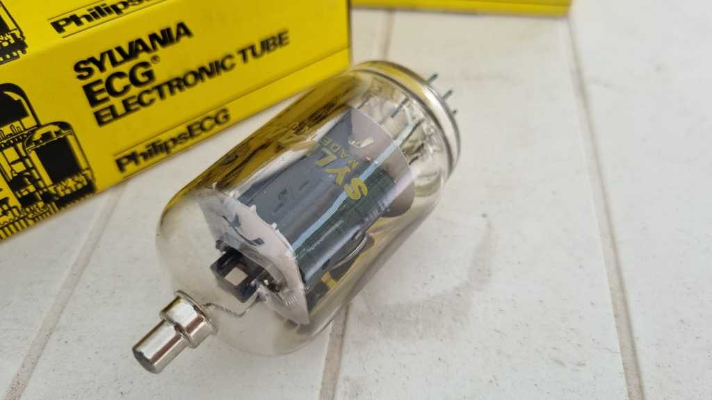 VALVULAS 6JB6 SYLVANIA ORIGINAIS DA MAC L120 SEM USO — Foto 1